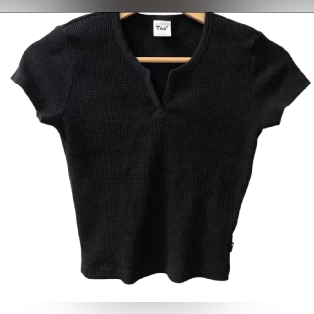Aritzia TNA black cropped waffle notch t-shirt